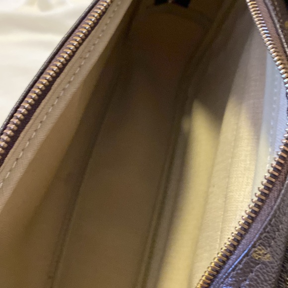 Louis Vuitton Reporter Bag with Signature Monogram Sale - Picture 10 of 11